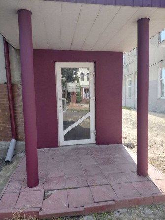 продається нежитлове приміщення цокольного поверху в місті Збараж - фото 1