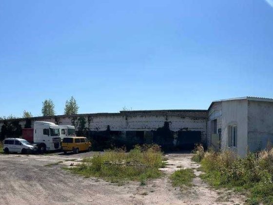 Продаються гаражні приміщення  1500 кв. м.