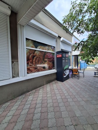 Продам комерційне приміщення з орендарем - фото 1