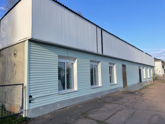Два магазини , земля приватизована , світло три фази Бахмач