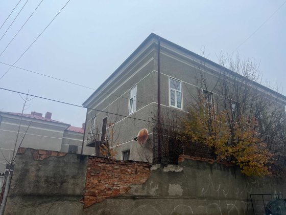 Нежитлова будівля 327 м2, Сторожинець, вул. Кобилянської 2Г Сторожинець