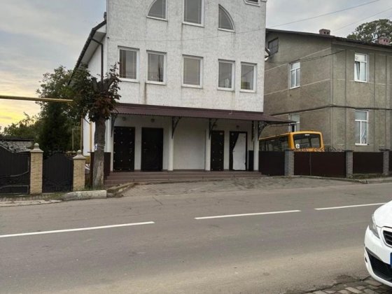 Продаж комерційної будівлі в Сторожинці Сторожинець