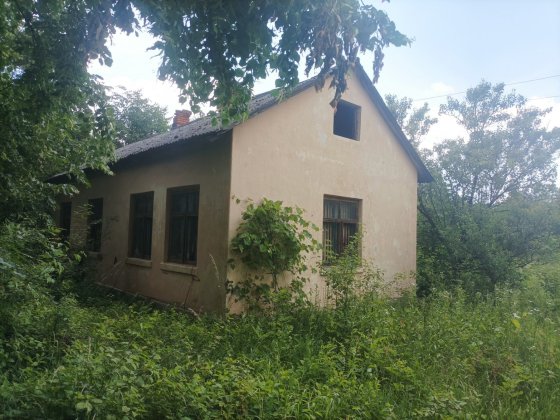 Продається виробнича база (цеху) Вижниця