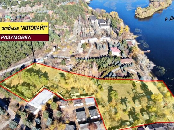 База отдыха и рыбалки в Разумовке. Причал. Лес.