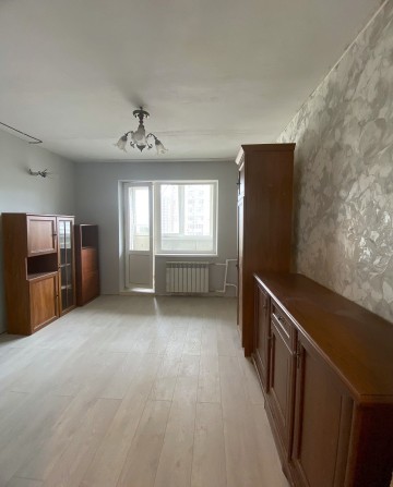 Продам 1-кімнатну квартиру, Дарницький район, метро Позняки, вул. Драгоманова, 18 - фото 1
