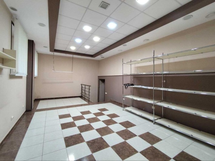 Продаж комерційного приміщення на Вокзальній - фото 1