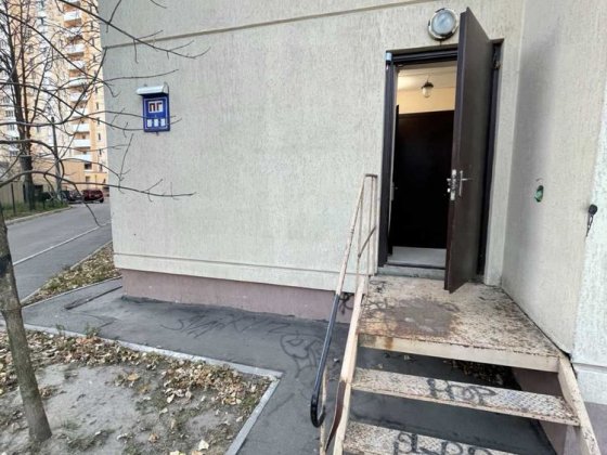 Продаж обмін міні-комерцію 6м2 з окремим входом | готовий tiny-office | Бровари  Москаленко 8б інвес Бровари
