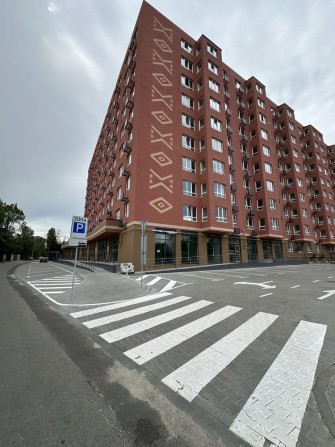 ПРОДАЖ комерційного приміщення в новому житловому комплексі - фото 1