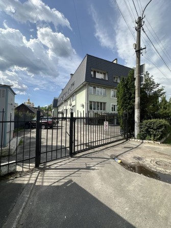 Продам примішення, центр Броварів, Київська - фото 1