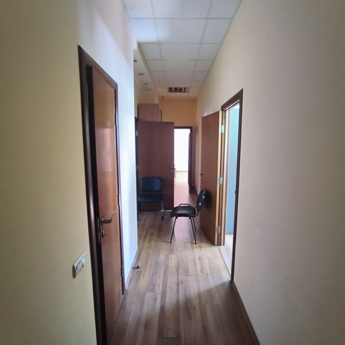 110 м2  - 340 м2 в центрі з орендарями - фото 1