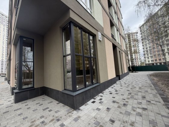 Продаж фасадного  приміщення  Крона парк 2 Бровари