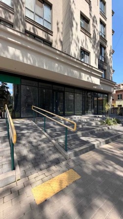 Продаж комерційного приміщення 165м2 в ЦЕНТРІ по вул. Короля Данила - фото 1