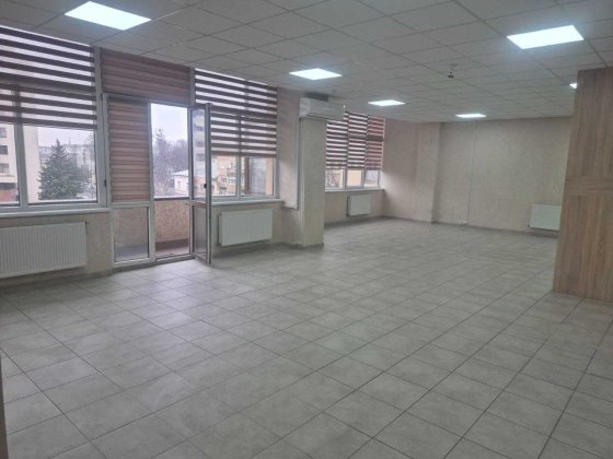 Продаж комерційного офісного приміщення в центра міста Ивано-Франковск