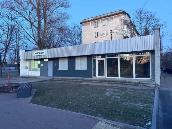 Продаж фасадного комерційного приміщення (коммерческая недвижимость) 70 м² у Крюкові (30 кВт) | Идеа Кременчуг