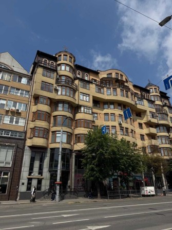 Продається приміщення площею 34 кв.м навпроти Драмтеатру (ТЦ Дольче Віта)_AI - фото 1