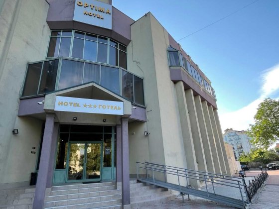 Будівля готельного комплексу - м. Кременчук, вул. Мазепи Івана Кременчуг