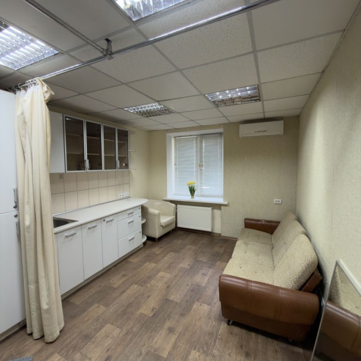 Продаж нежитлового приміщення в центрі міста – 16,6 м² - фото 1