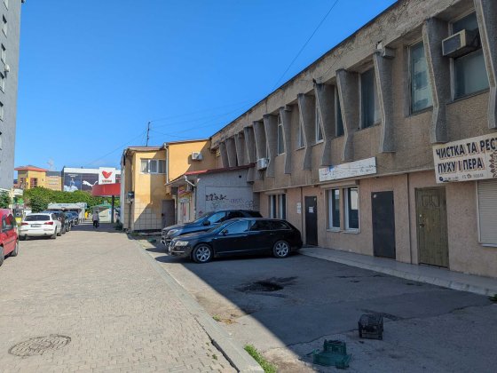 Фасадне приміщення навпроти ТЦ "Велес" Ивано-Франковск