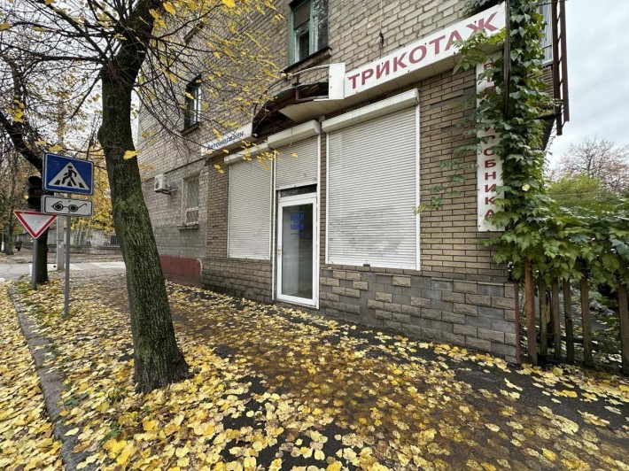Власник приміщення 42.7м2 фасад центр вул. Левка Лук'яненка 3/27 - фото 1