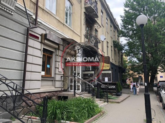 Продаж комерції в центрі міста--у Ивано-Франковск