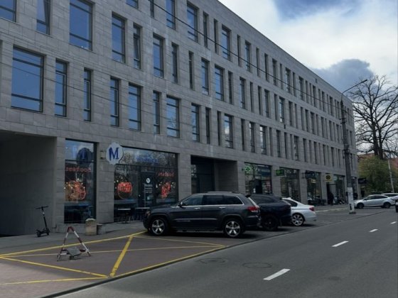 Продам комерційне приміщення з орендарем. Ірпінь