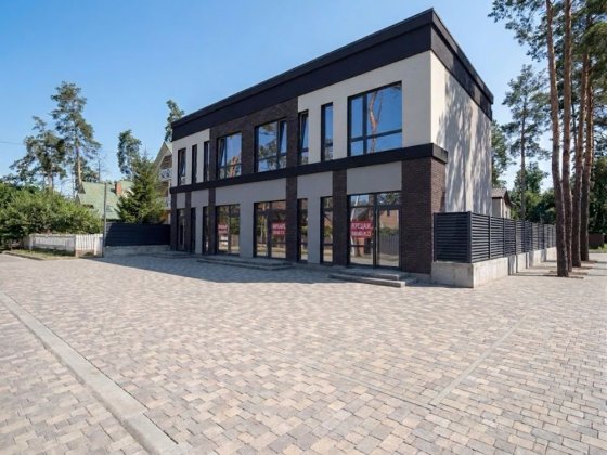 • Комерція біля Центрального парку Ірпеня — 36,8 м² |  ТОП-локація для вашого бізнесу! Ірпінь