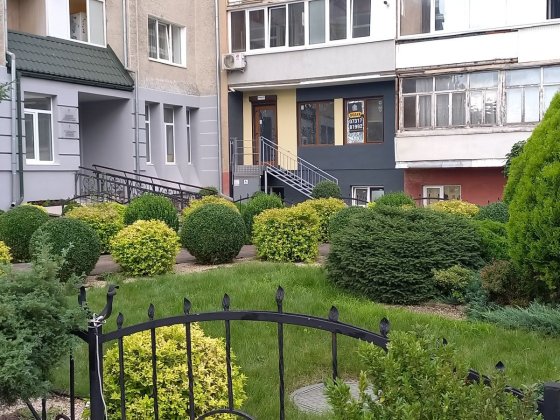Комерційне приміщення з фасадним входом біля стометрівки Ивано-Франковск