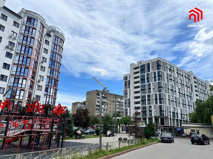Продаж комерційного приміщення в топовій локації - фото 1
