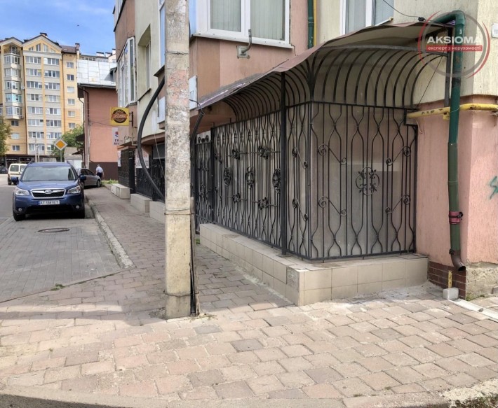 Продаж напівцокольного приміщення--к - фото 1