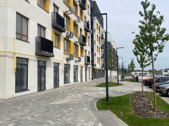 Продаж фасадного комерційного приміщення 28 м², вже можна на ремонт. Мінімальне оформлення Ірпінь