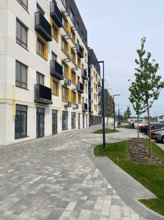 Продаж фасадного комерційного приміщення 28 м², вже можна на ремонт. Мінімальне оформлення - фото 1
