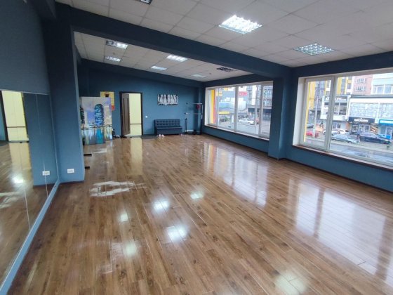 Продаж комерція 445$/м2 вул.Тролейбусна Ивано-Франковск