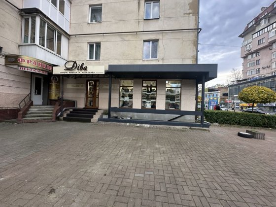 Продам комерційне приміщення в самому центрі Івано-Франківська 106м2 Ивано-Франковск