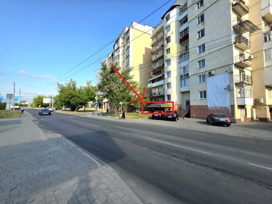 Фасадне комерційне приміщення біля Обласної лікарні, вул. Пасічна Ивано-Франковск