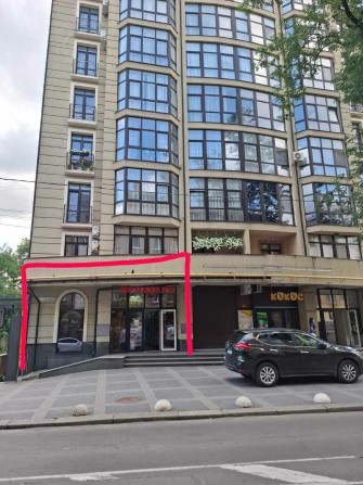 Продаю фасадне торгове приміщення в центрі.120м2. Мазепи 35 - фото 1