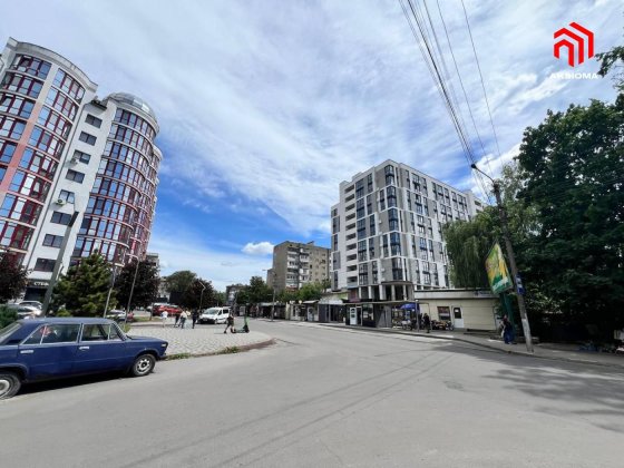 Продаж приміщення оупен спейс 306 кв.м під офіс/клініку Ивано-Франковск