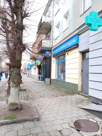 Продаж офісу по вул. Л. Українки - фото 1