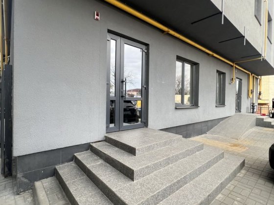Фасадна комерція 117 м² з ремонтом | 1400$/м² Луцьк