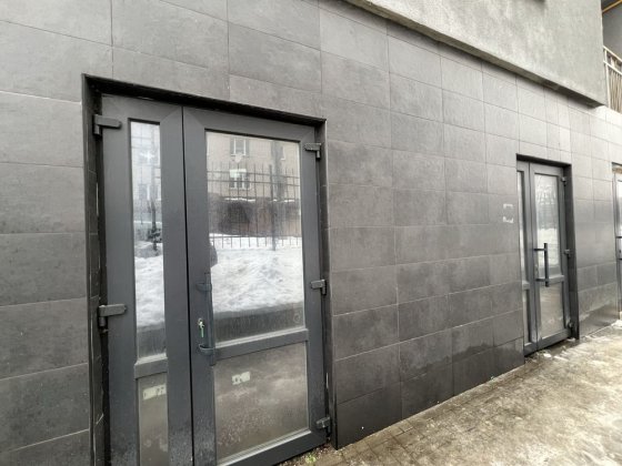 Продаж  напівпідвального  приміщення Луцьк