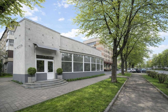 Продаж фасадного приміщення 103 м², вул. Пулюя. Окремо стояча будівля - фото 1