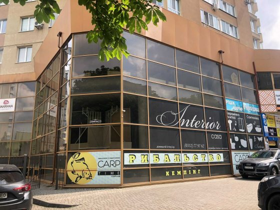 Продаж фасадної комерційної площі з діючою орендою Луцьк 375 кв.м Луцьк