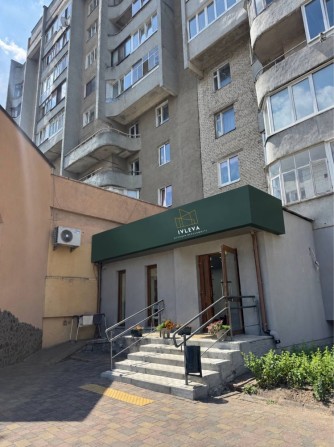 Комерційне приміщення з орендарем біля РАЦСу на вул. Соборності - фото 1