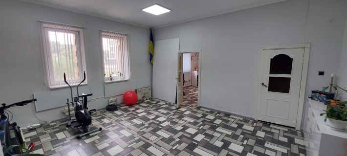 Продаю комерц.приміщення в р-ні ТЦ Епіцентр.Гарний стан, Зонованне - фото 1