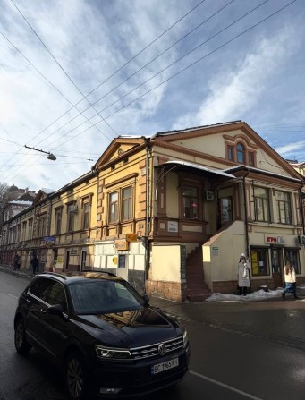 Комерція в самому центрі міста. Вулиця Чорновола. Третій поверх - фото 1