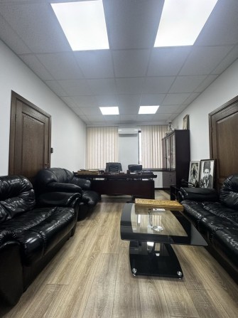 Продаж комерційного приміщення по вул. Коновальця - фото 1