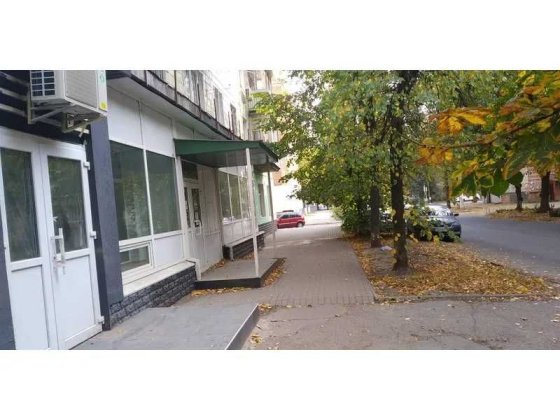 Продаж фасадного нежитлового приміщення 349.1 м² в центрі Сум, вул. Революції Гідності, 9 Сумы