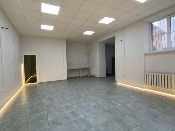 ТЕРМІНОВО продам комерційне приміщення в центрі Рівне