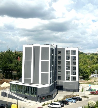 Продам комерційне приміщення 188 м2 в місті Рівне - фото 1