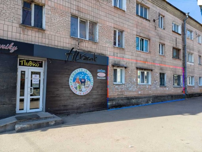 Приміщення під комерцію на зупинці транспорту - фото 1