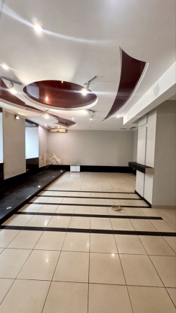 Продаж комерційного приміщення 58,5 м² | вул. Степана Бандери, 59 - фото 1